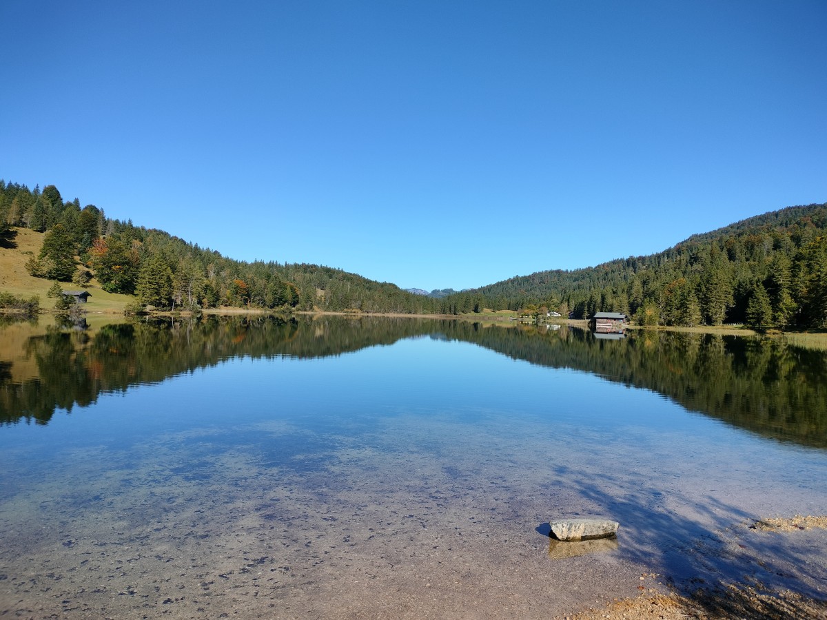 Ruhige Atmosphäre am See – Psychotherapie Innsbruck